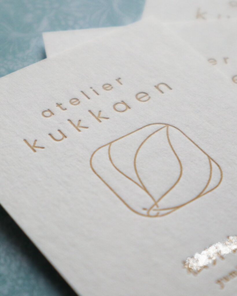 花ギフトのショップカード兼名刺デザイン（統一感・丁寧さ）